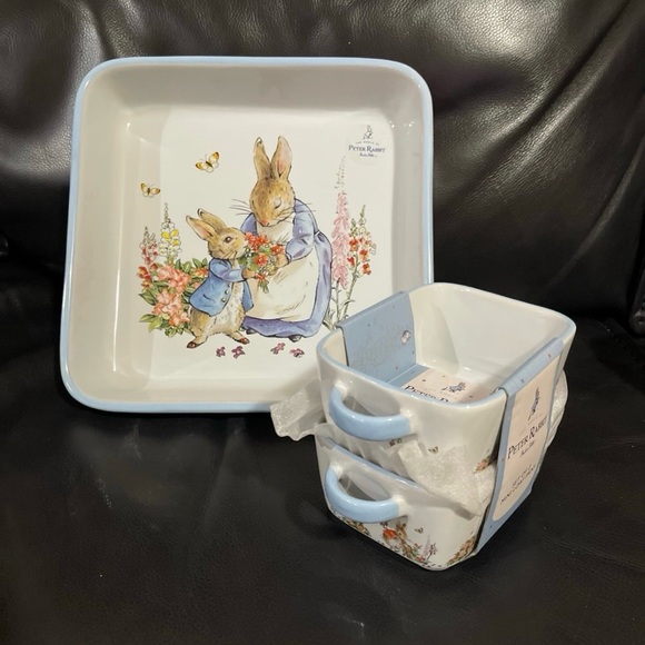 Easter Peter Rabbit Ramekins, 4 - Easter Peter Rabbit Peter and Mom Ramekins - Picture 7 of 9